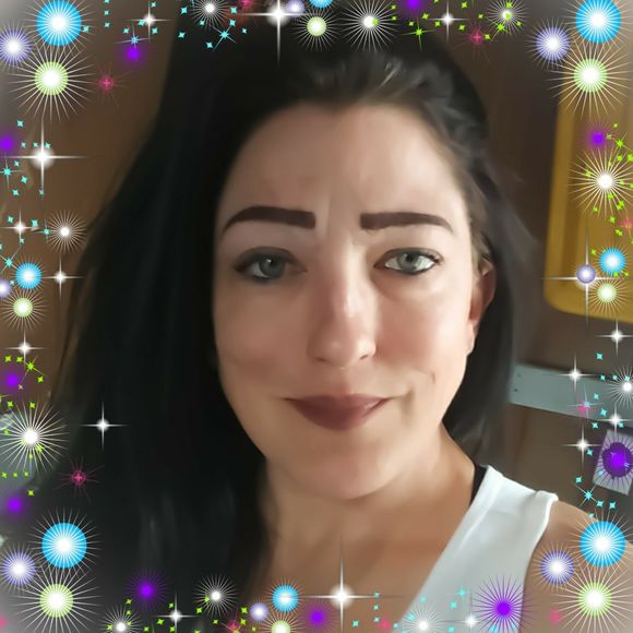 Meet your Posher, Robyn - Picture 1 of 1